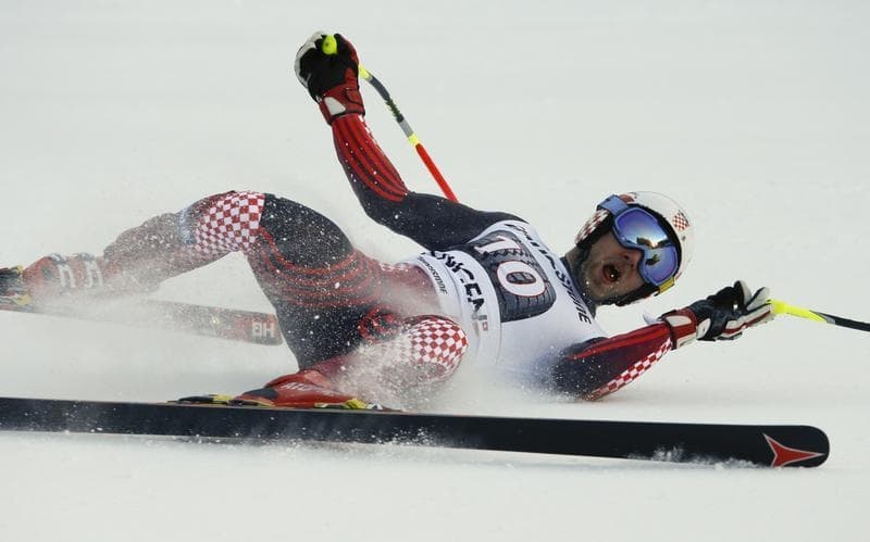 fall, crash, tumble, skiing, down