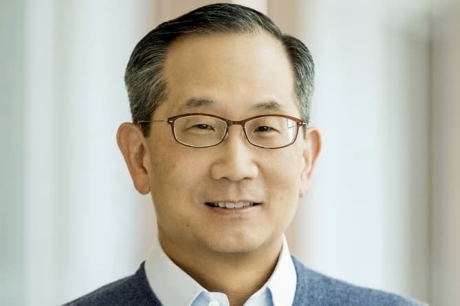 Kewsong Lee Carlyle fundraising