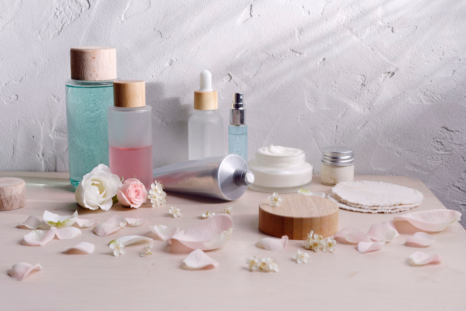Zero waste organic cosmetic products with flowers