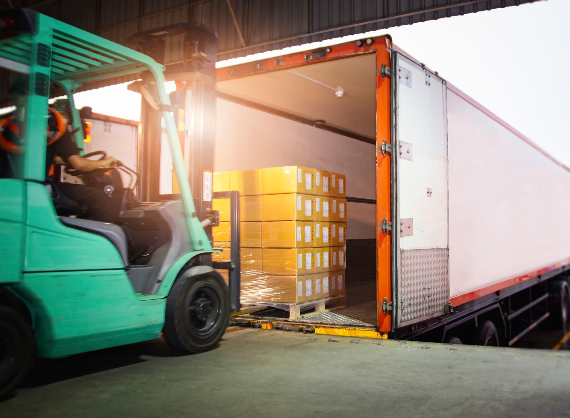 Getty Images_Freight, Logistics, Pallet, Forklift