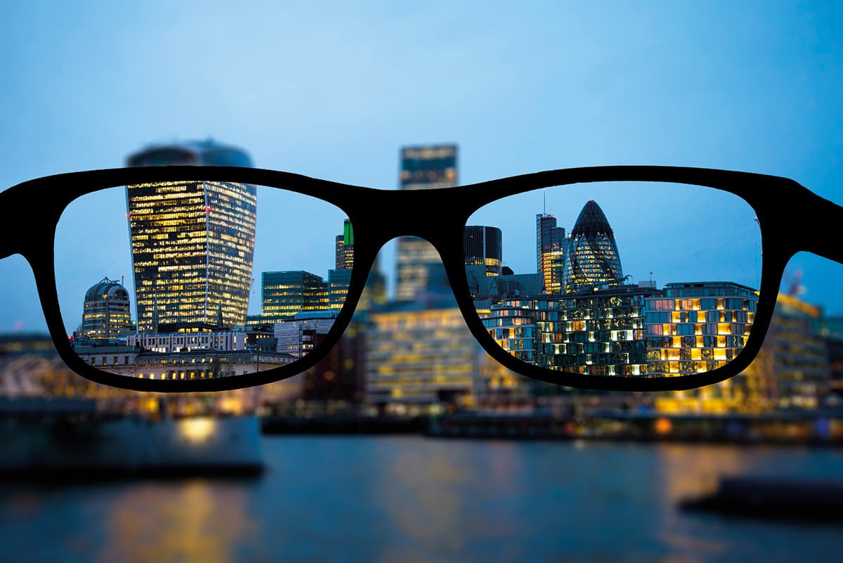 Some London buildings at night as seen from myopia glasses