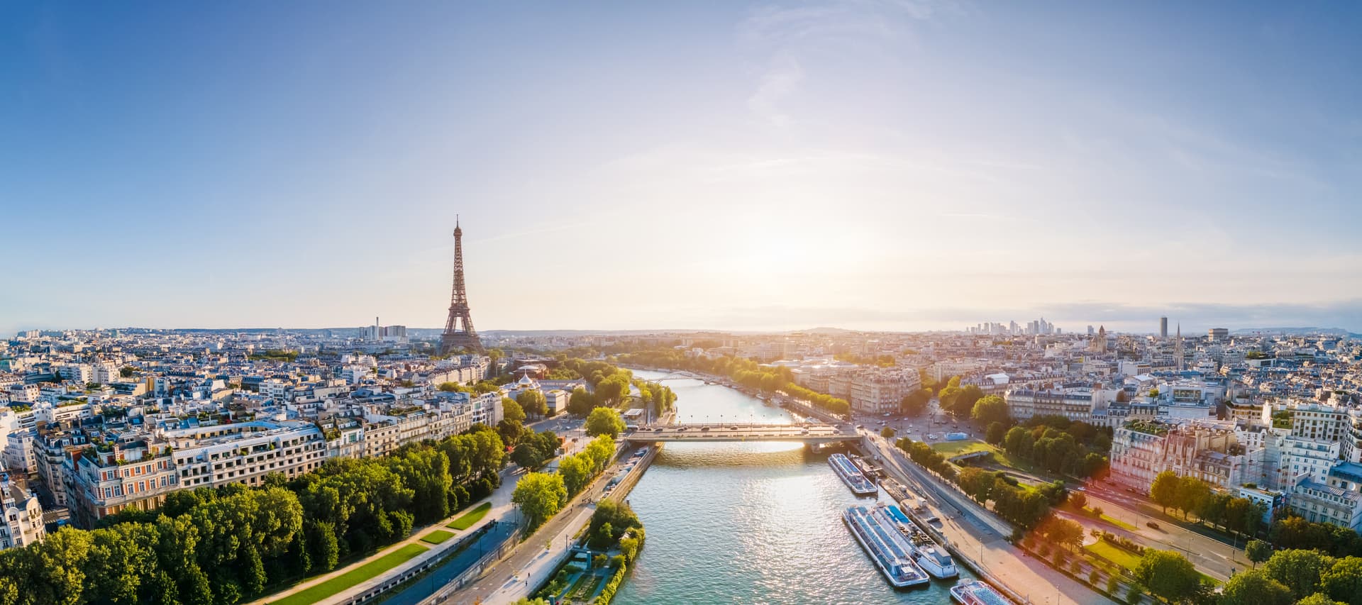Paris, view of the Seine with Eiffel Tower
