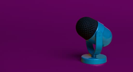 Image of a podcast microphone on a purple background