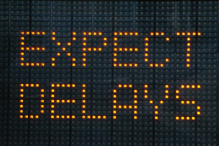Delays delayed sign