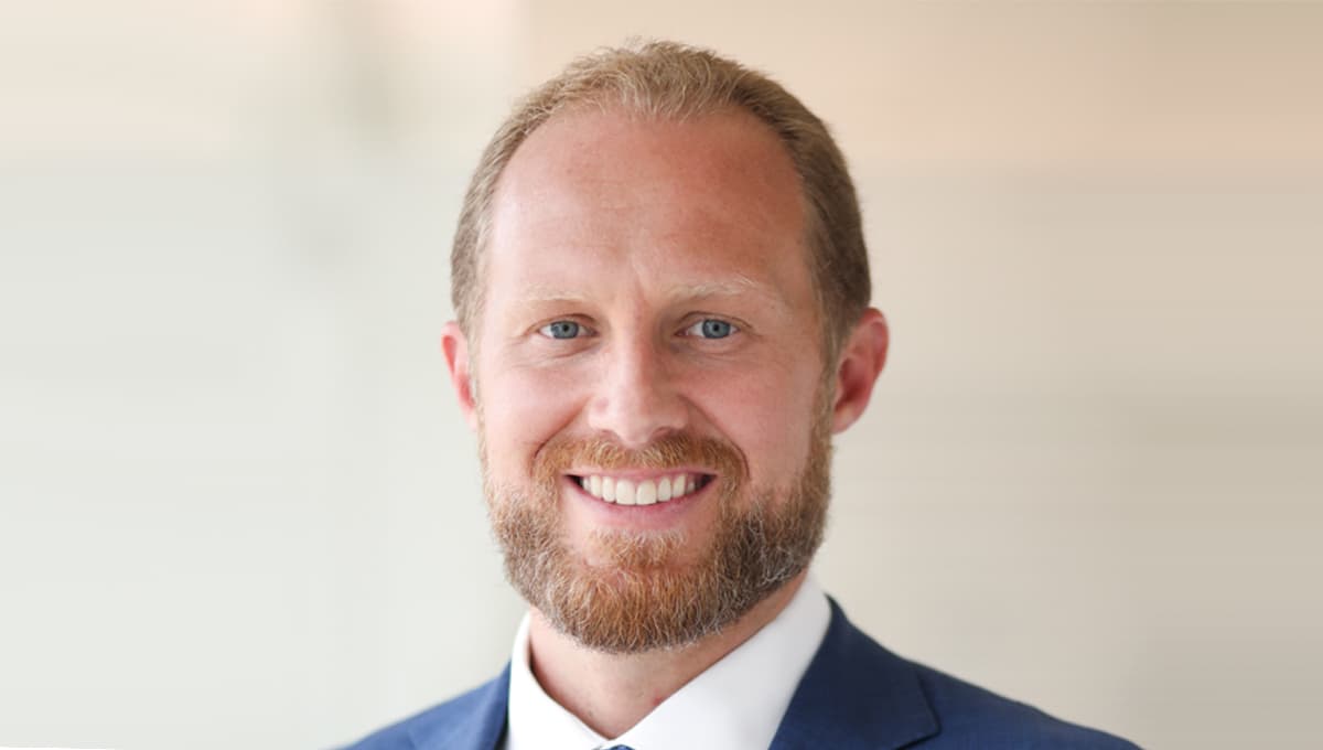 Photo of Zack Ellison, founder of Applied Real Intelligence, a venture debt fund manager.