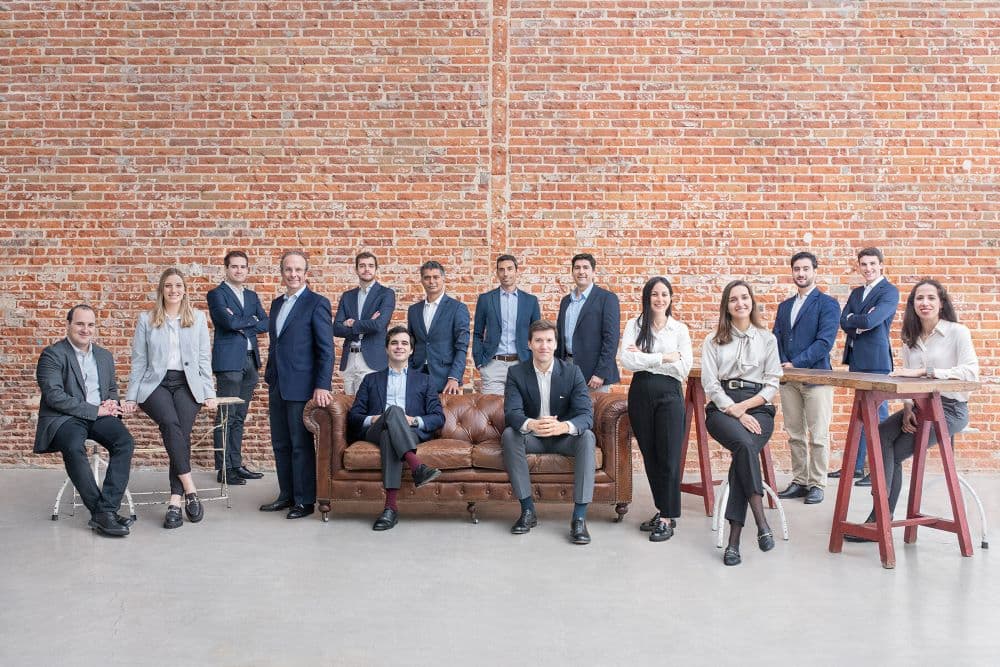 Photo of the Cardumen Capital team.