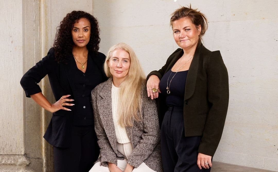 Photo of Unconventional Ventures' general partners (L-R) Nora Bavey, Alexis Horowitz-Burdick and Thea Messel.